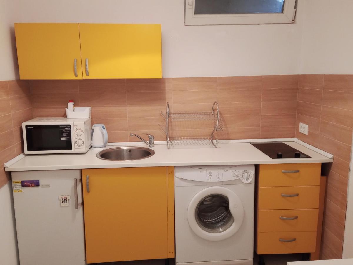 Angela Classic Rooms & Apartments 萨格勒布 外观 照片