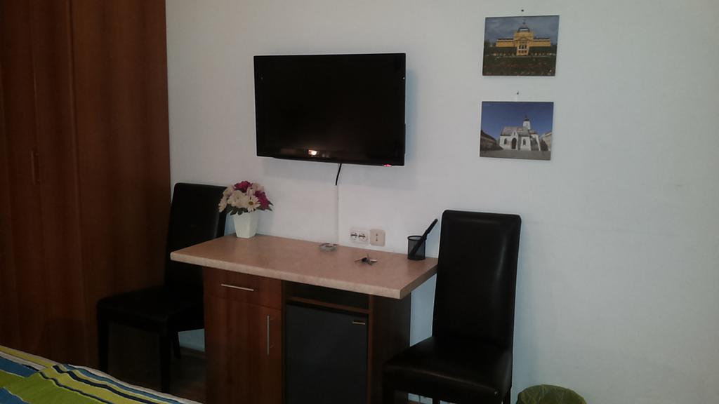 Angela Classic Rooms & Apartments 萨格勒布 外观 照片